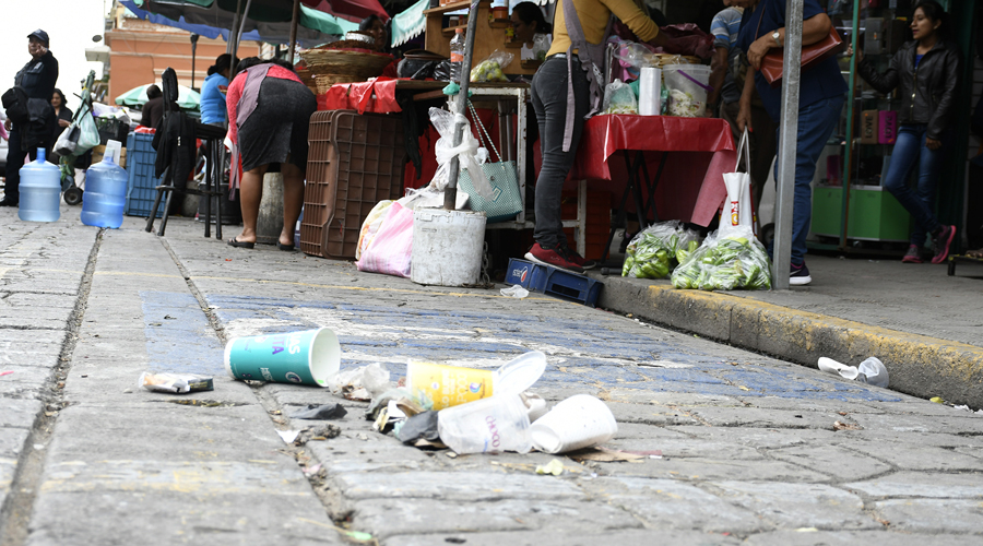 Cada vez más basura en los mercados de Oaxaca