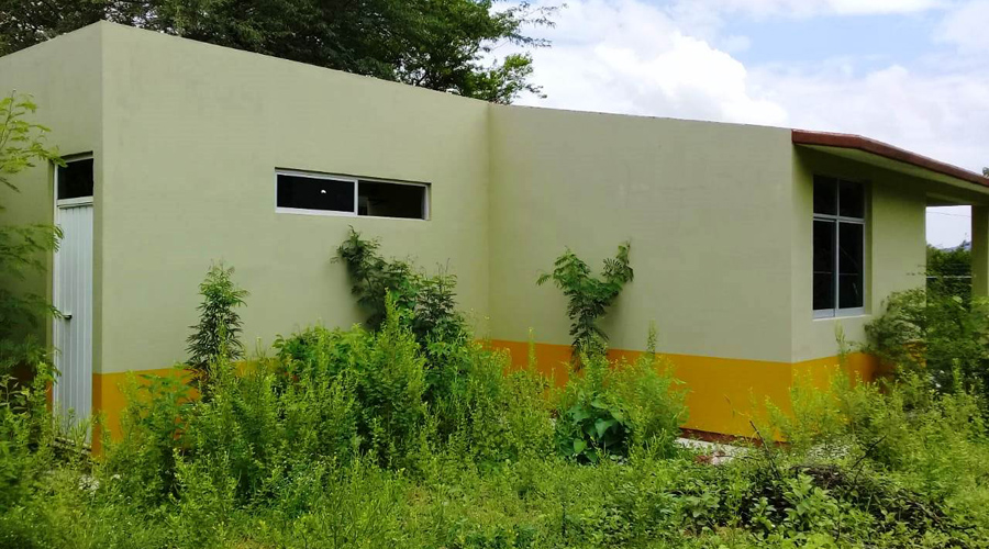 Casa de Salud de Salina Cruz, entre la maleza y el abandono