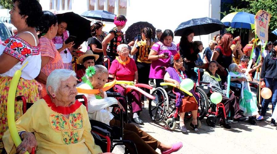 Celebran en Oaxaca, el Día del Abuelo