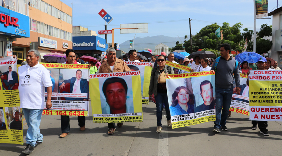 Marcha Sección 22 de Oaxaca contra la desaparición forzada