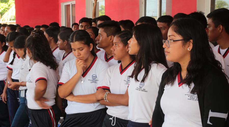 Demandan atención en escuelas del Istmo