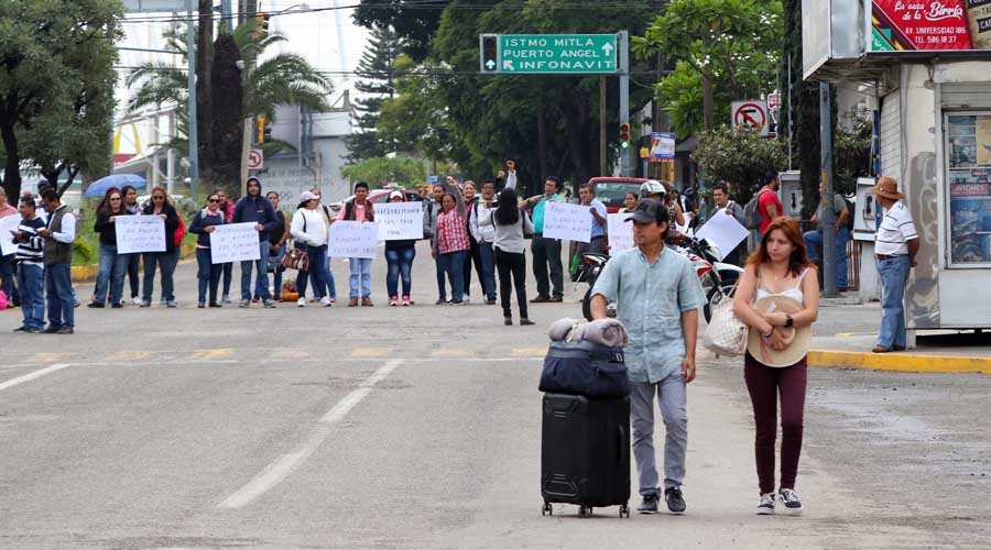 Viernes caótico en la capital oaxaqueña por bloqueos | El Imparcial de Oaxaca