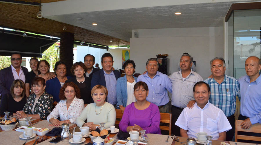 Se reúnen ex compañeros