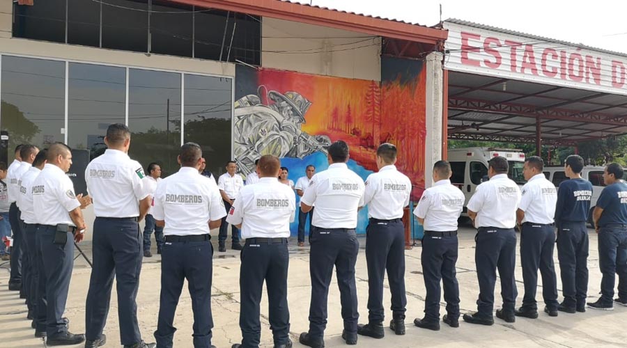 Inauguran mural en honor a Bomberos en Juchitán