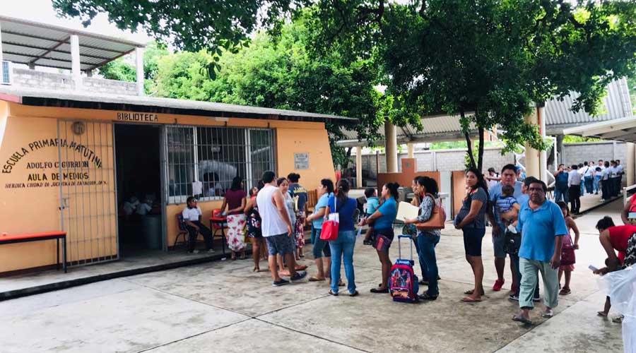 Inician escuelas del Istmo, ciclo escolar bajo protesta