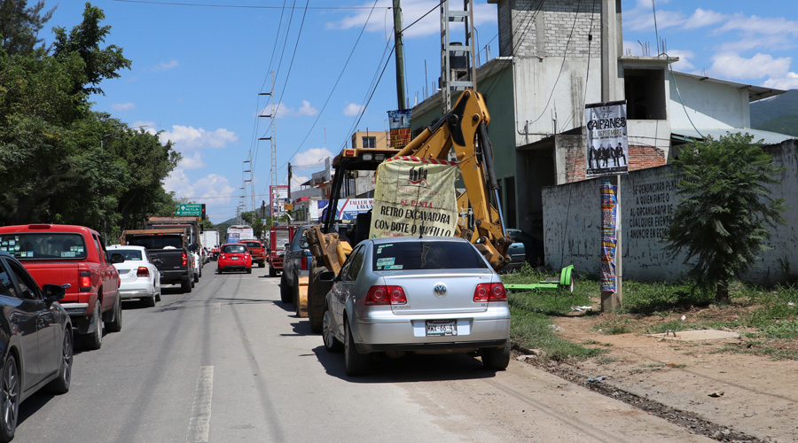 Inician las clases y vuelve el caos vial en Oaxaca