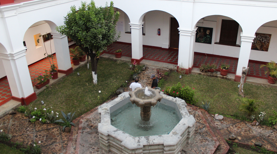 La Casa de la Cultura Oaxaqueña no cierra ni pasa a particulares | El Imparcial de Oaxaca