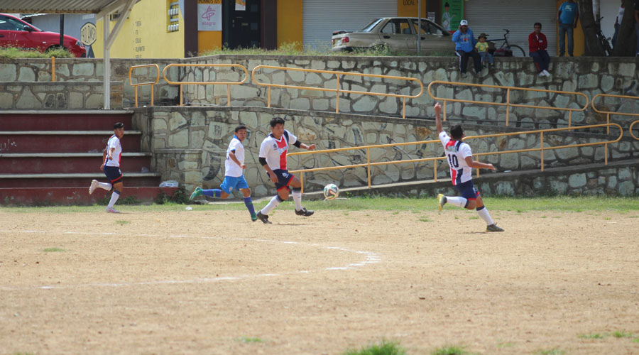 Deportivo Ramos no suela la cima en la Liga de Futbol Mayor A Oaxaca