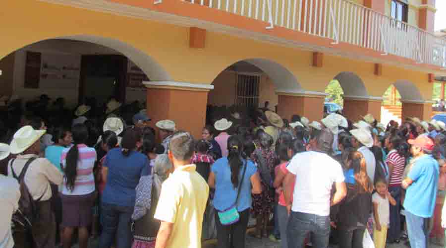No llegan los apoyos prometidos a Huautla de Jiménez | El Imparcial de Oaxaca
