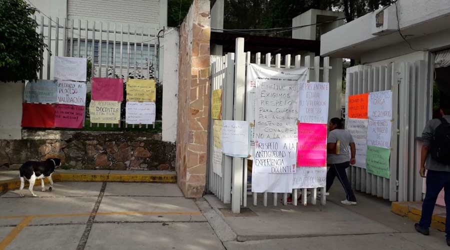 Protestan docentes del Conalep 145 en la Mixteca de Oaxaca