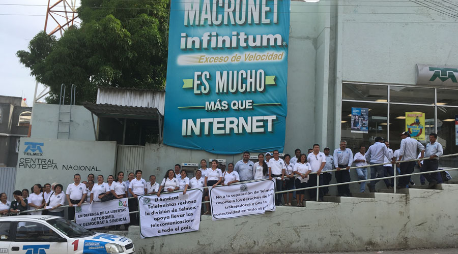 Se manifiesta sindicato de telefonistas en Pinotepa Nacional | El Imparcial de Oaxaca