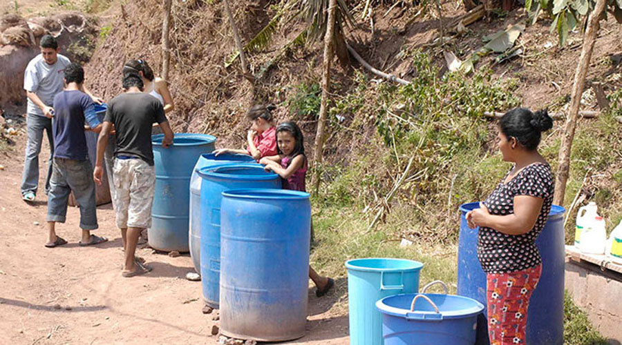 Se quejan usuarios de la zona Norte de Oaxaca, ante la falta de suministro de agua | El Imparcial de Oaxaca