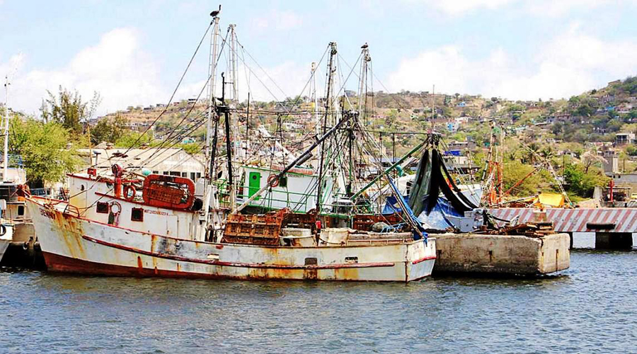 Sin recursos, sector pesquero de altamar