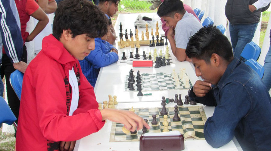 Disputan Torneo Mixto de ajedrez