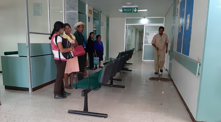IMSS en Huautla tiene déficit y saturación