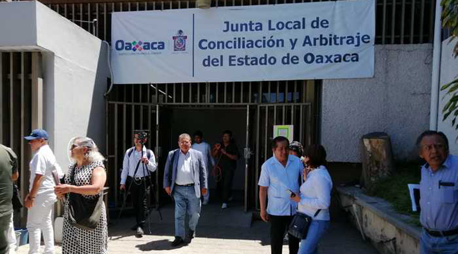 Toma de nota al frente del STAUO es legal: Enrique Martínez | El Imparcial de Oaxaca