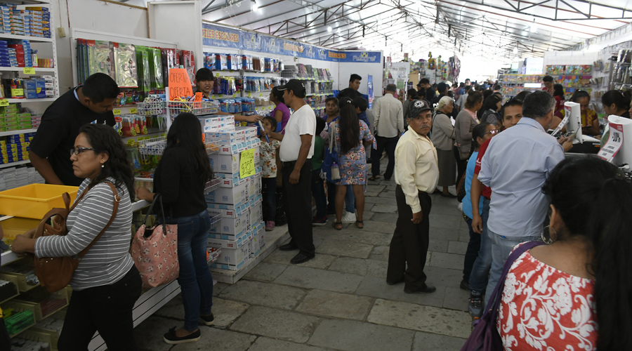 Útiles escolares, el viacrucis de las familias de Oaxaca por encontrar lo más barato