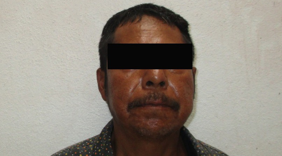 Detienen a vendedor de aretes por robar celular en el jardín Conzatti | El Imparcial de Oaxaca