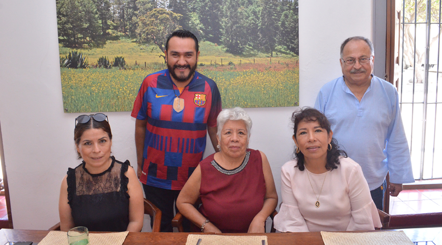 Agradable reunión de amigos