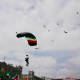 Reportan estable a paracaidista que se lesionó en Desfile Militar