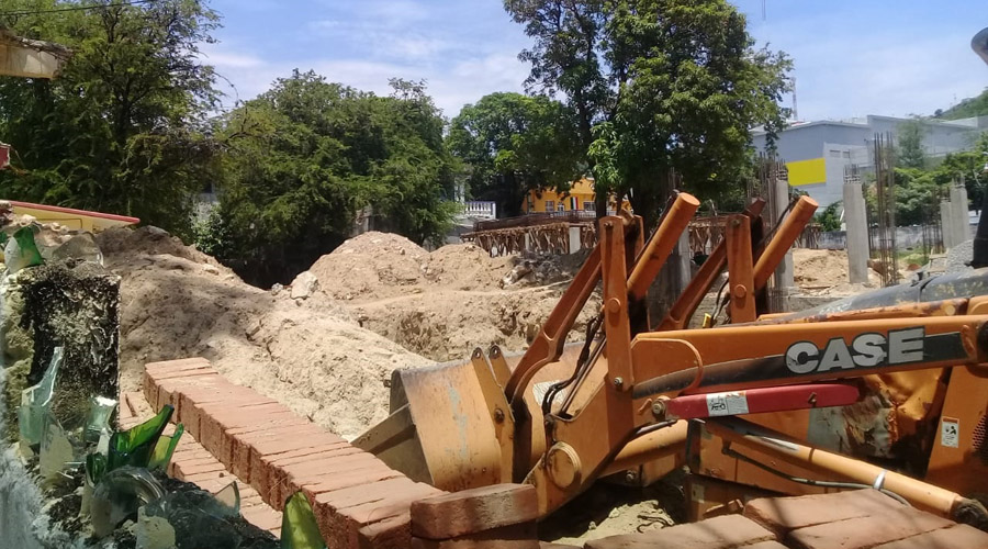 A paso lento construcción del Centro de Salud de Salina Cruz | El Imparcial de Oaxaca