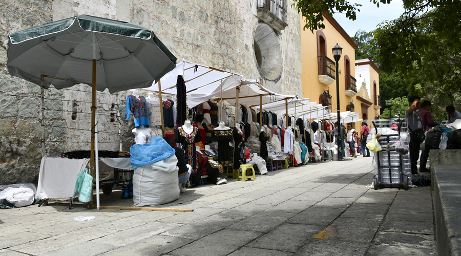 Ambulantes e impuestos, duro golpe a pequeños comercios en Oaxaca