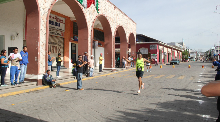 Corrieron por la Independencia en Huajuapan