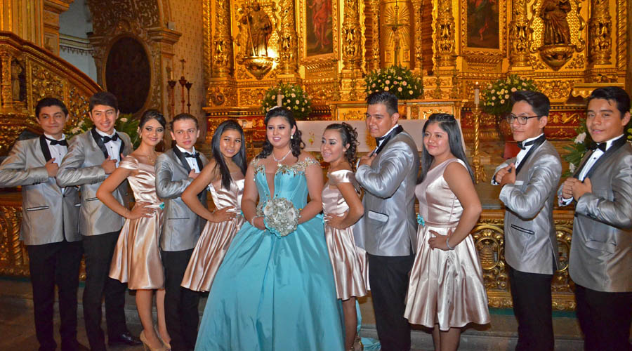 Los XV años de Romina