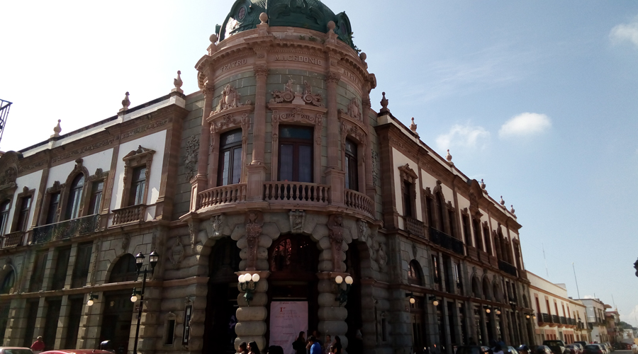 Cumple 110 años el Teatro Macedonio Alcalá