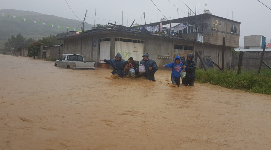 Lluvias causan inundaciones en Santiago Juxtlahuaca