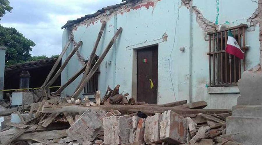 Adultos mayores de Oaxaca siguen sin reconstrucción; viven bajo lonas y cartones | El Imparcial de Oaxaca