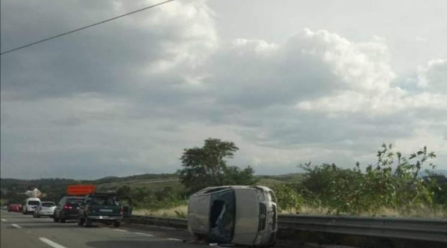 Dos muertos deja choque y volcadura en la Mixteca
