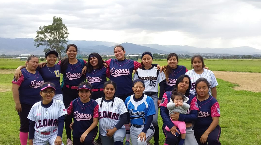 Leonas se coronan en la Liga de Softbol Oaxaca