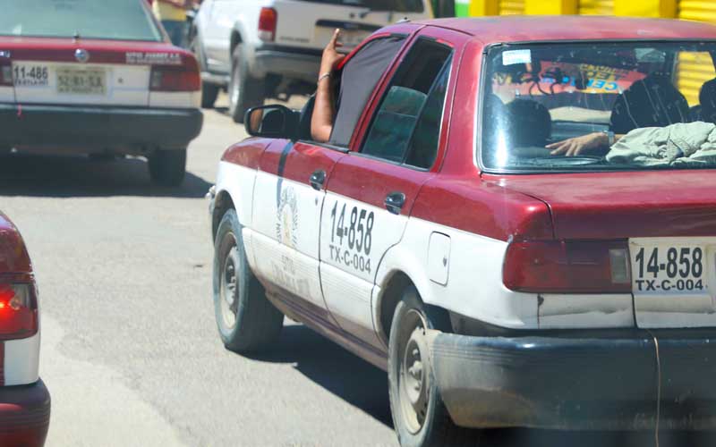Cerca del 50% de taxis foráneos en Oaxaca son piratas | El Imparcial de Oaxaca