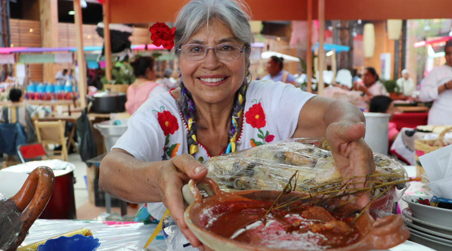 Llaman a proteger la cocina tradicional de Oaxaca