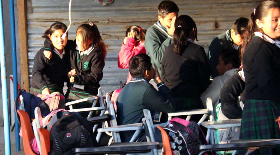 Marginación reprueba a estudiantes en Oaxaca