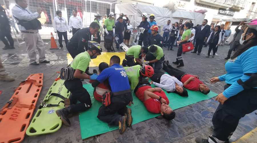Puestos ambulantes complican mega simulacro en el Centro Histórico de Oaxaca