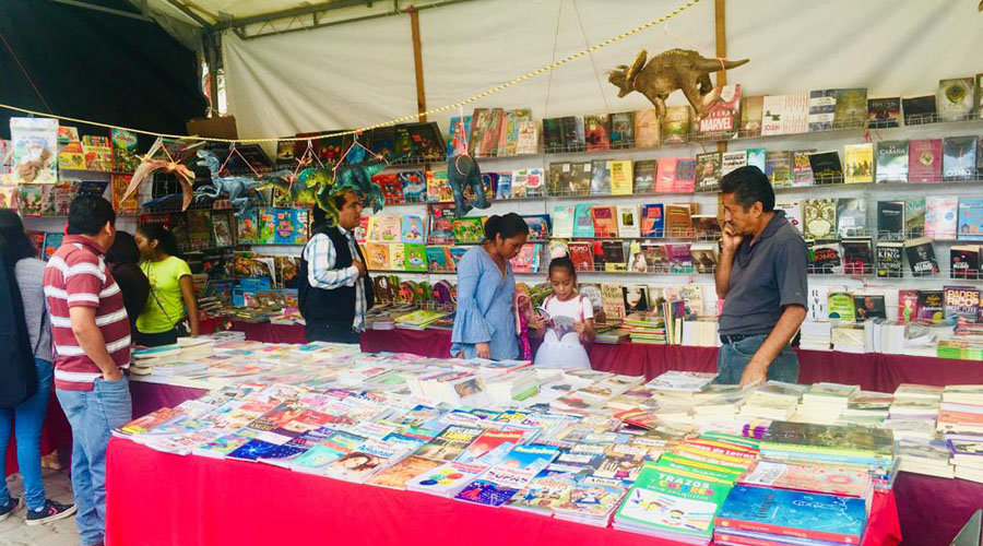 Destaca literatura infantil en la Feria del Libro en Huajuapan