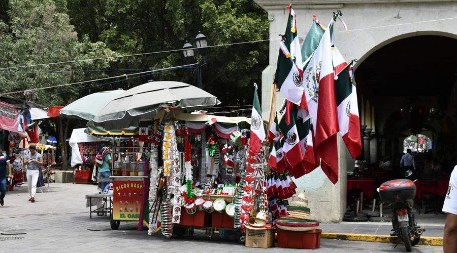 Todo listo para el Grito en el Zócalo de Oaxaca | El Imparcial de Oaxaca