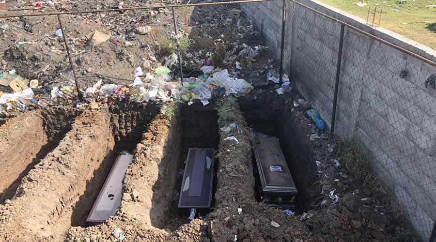 Depositan catorce cuerpos a la fosa común en el Istmo de Tehuantepec