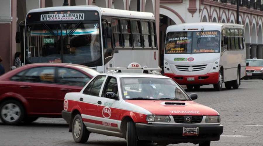 Mujer se lanza de un taxi en movimiento al intentar secuestrarla | El Imparcial de Oaxaca