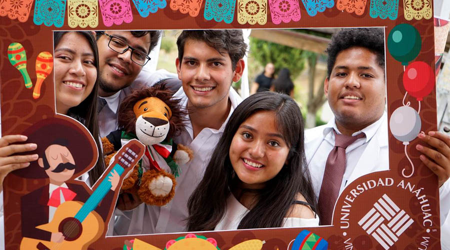 La Universidad Anáhuac vivie una tarde mexicana