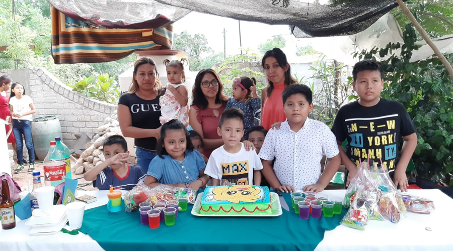 Max Abdiel apaga 7 velitas | El Imparcial de Oaxaca