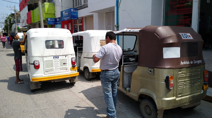 Realizan operativo contra mototaxis sin identificación en Juchitán
