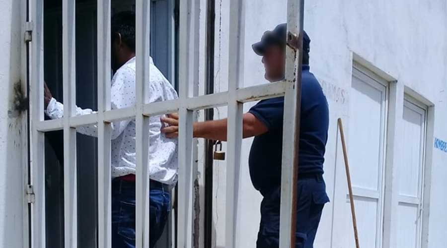 Arrestan a un funcionario federal por golpear a mujer en Tlaxiaco