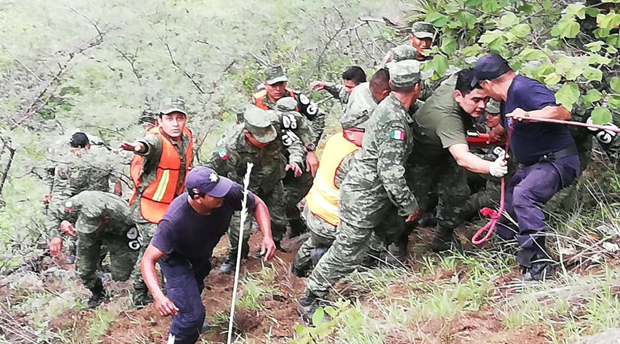 Tres personas lesionadas deja accidente en carretera Teotitlán-Huautla