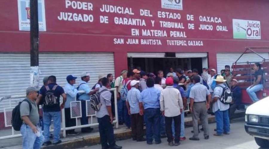 Anuncia COPOC bloqueos en oficinas de gobierno en Tuxtepec