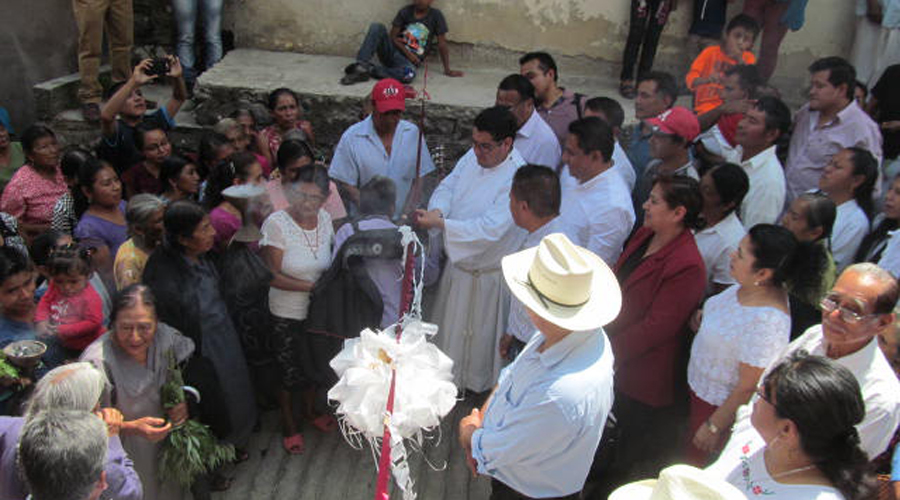 Piden huautlecos no cambiar de nombre programas sociales | El Imparcial de Oaxaca