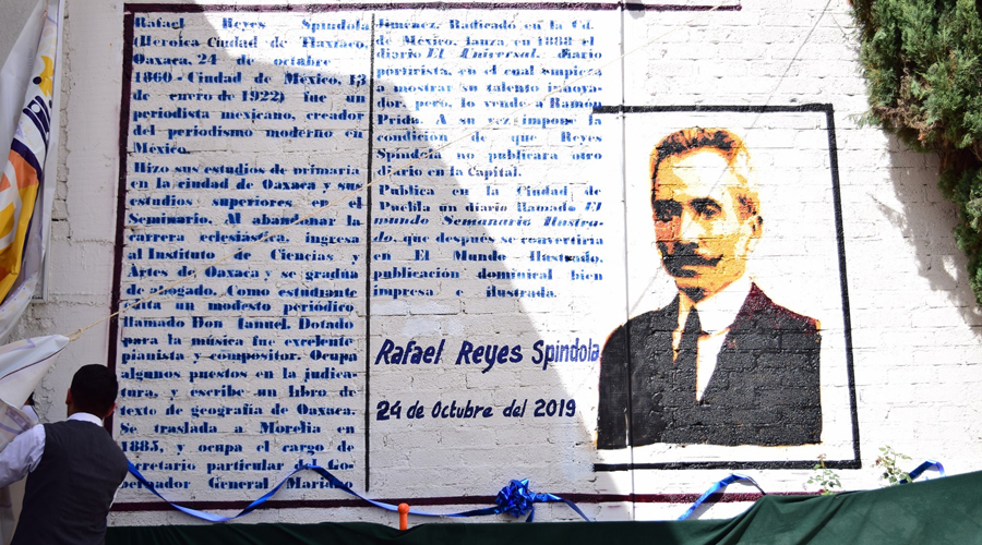 Conmemoran el natalicio  de Rafael Reyes Spíndola