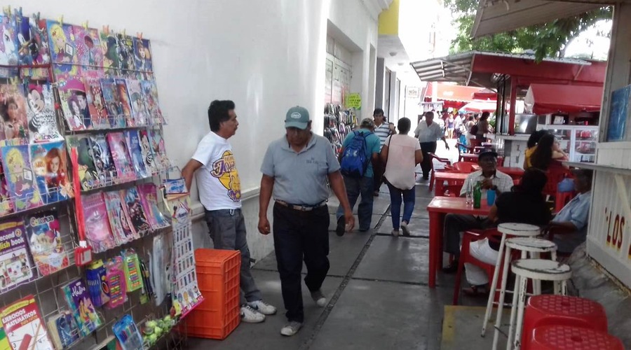 Sin freno, el ambulantaje en Salina Cruz | El Imparcial de Oaxaca